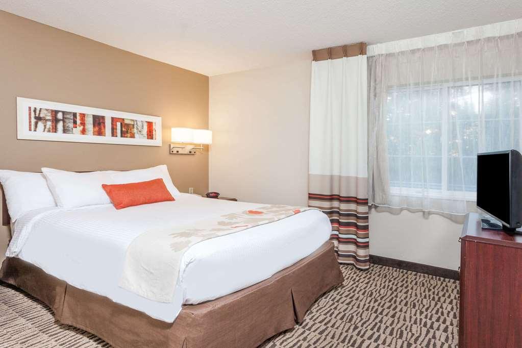 Mainstay Suites Detroit أوبورن هيلز الغرفة الصورة