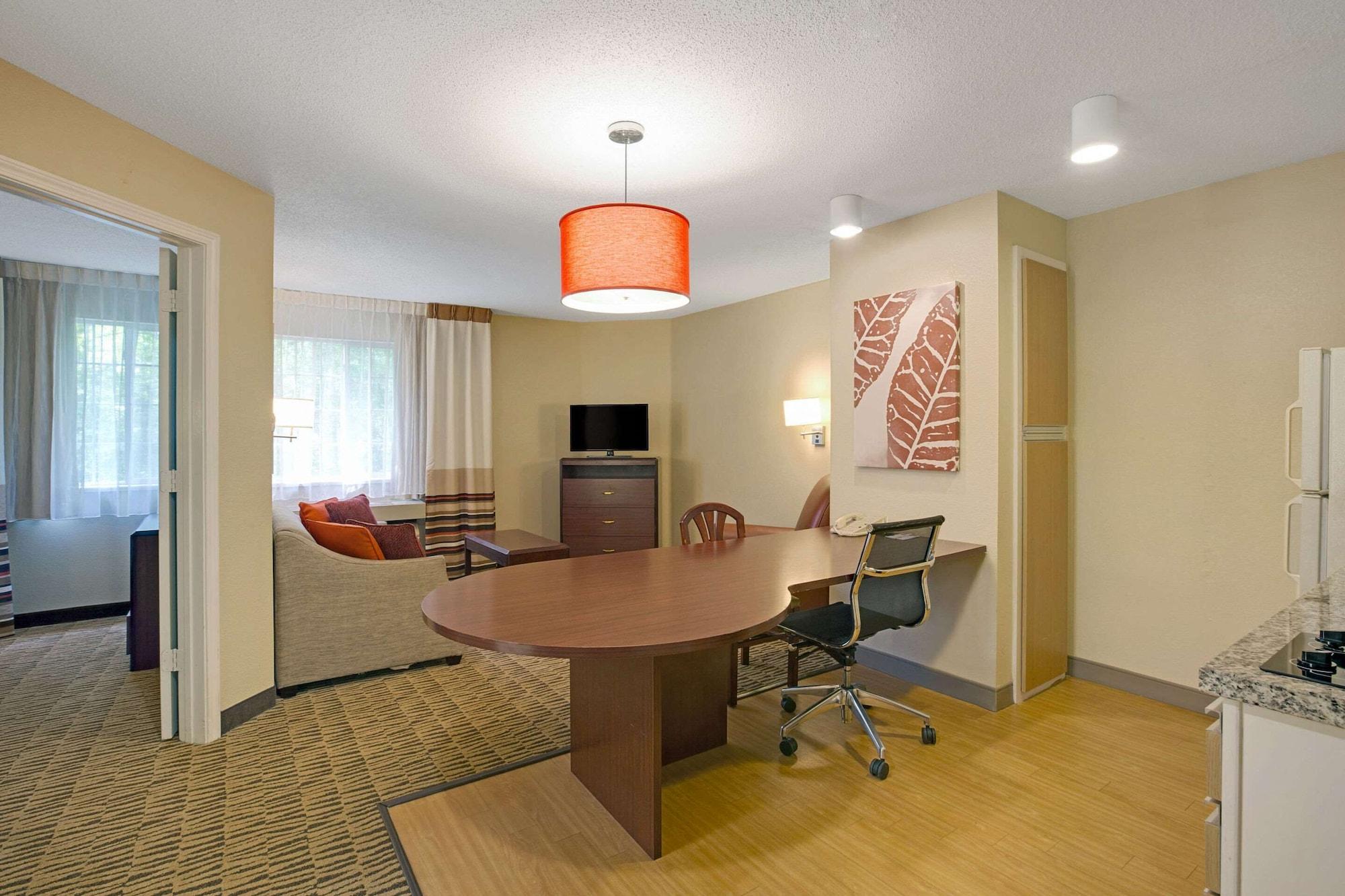 Mainstay Suites Detroit أوبورن هيلز المظهر الخارجي الصورة
