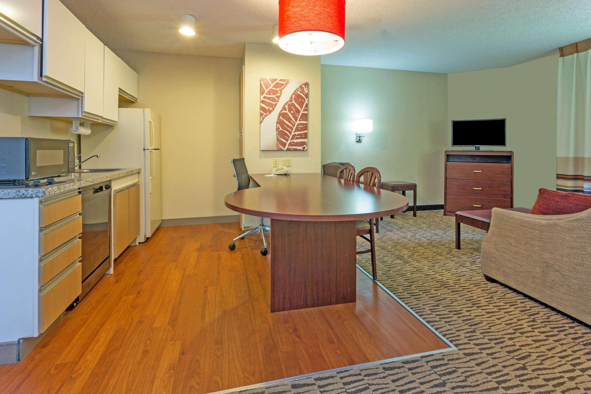 Mainstay Suites Detroit أوبورن هيلز المظهر الخارجي الصورة